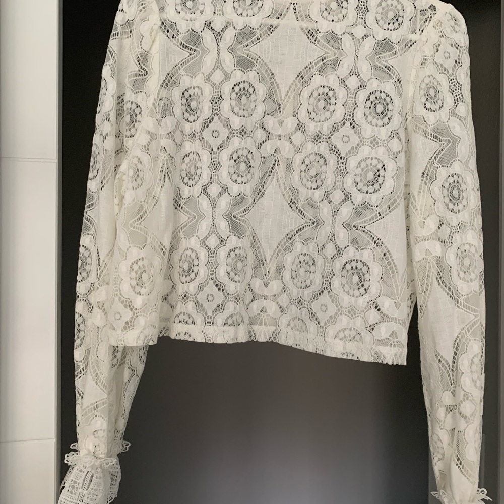 Lace top - Picture 2 of 4